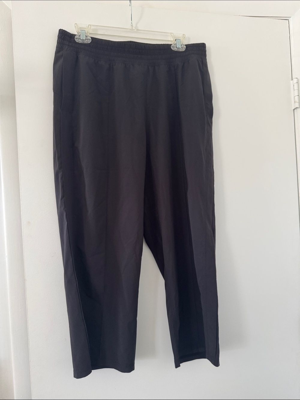 lululemon athletica Women’s Black Jogger-Style Sweatpants